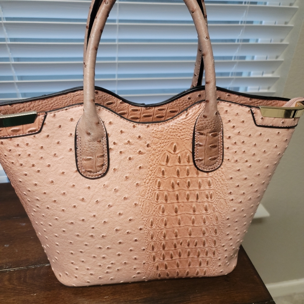 Diophy blush leather crocodile purse